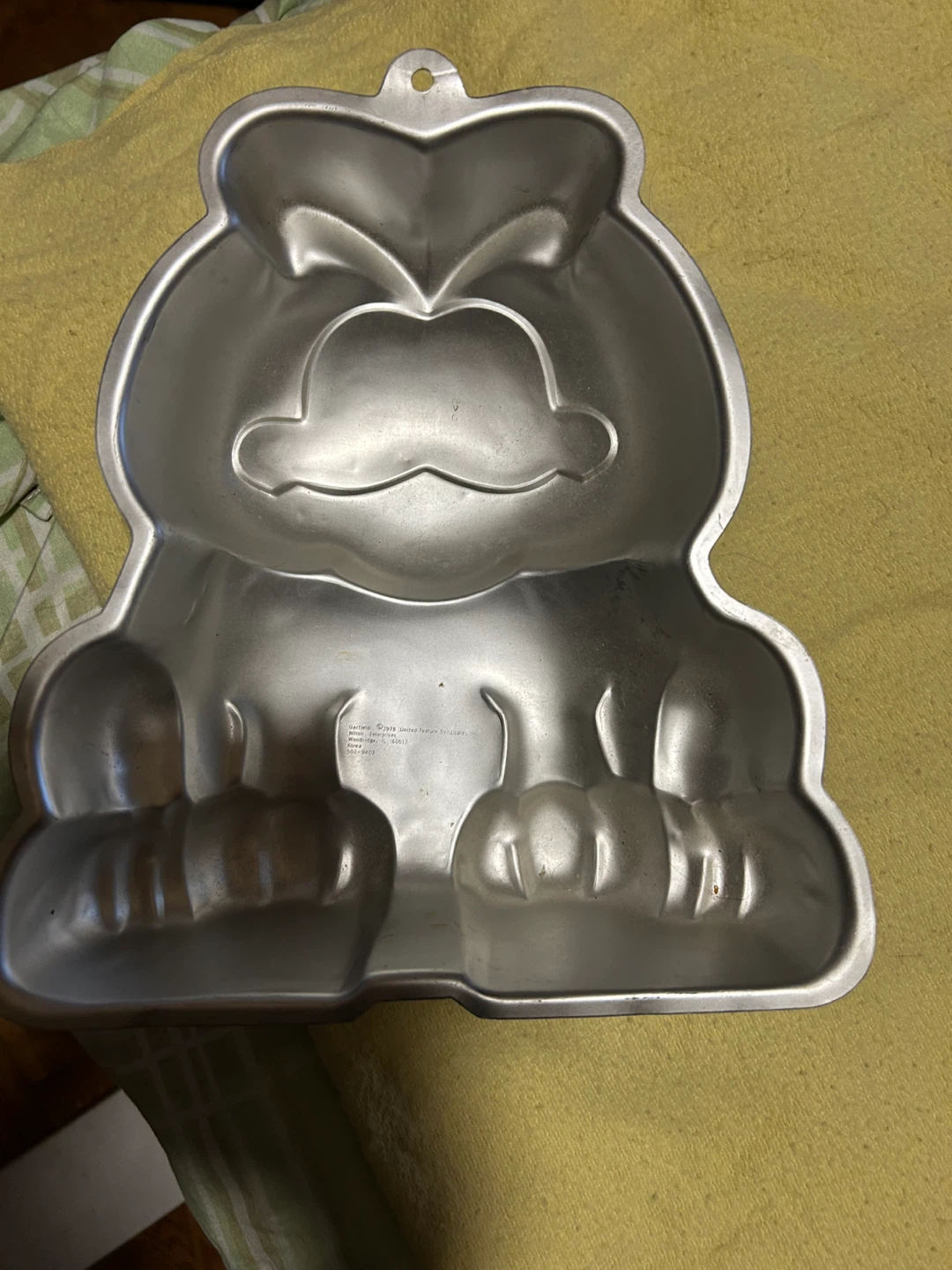 Garfield Cat Shaped Aluminum Cake Pan - photo 4