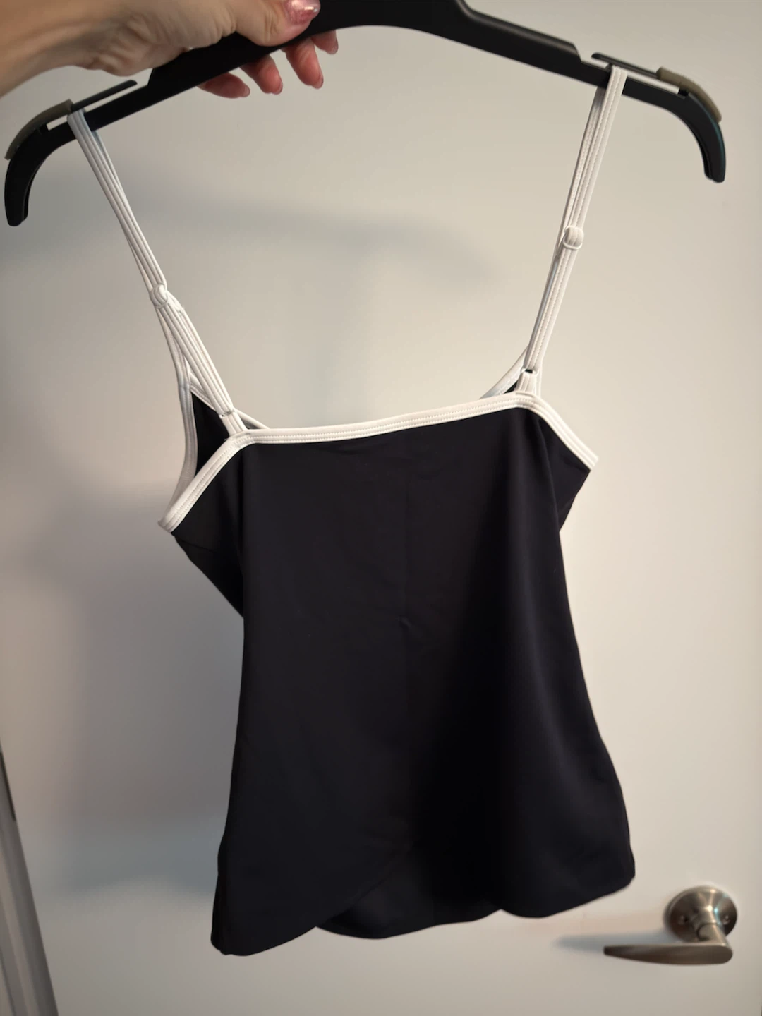 Aritzia Contour Cami Top - Black/White - photo 3