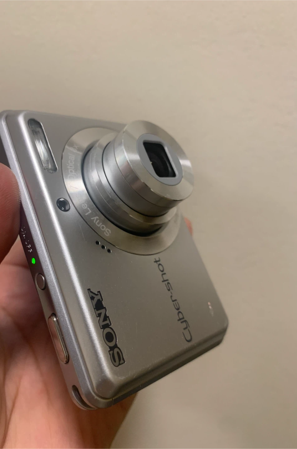 Sony Cyber-shot DSC-S930 Digital Camera