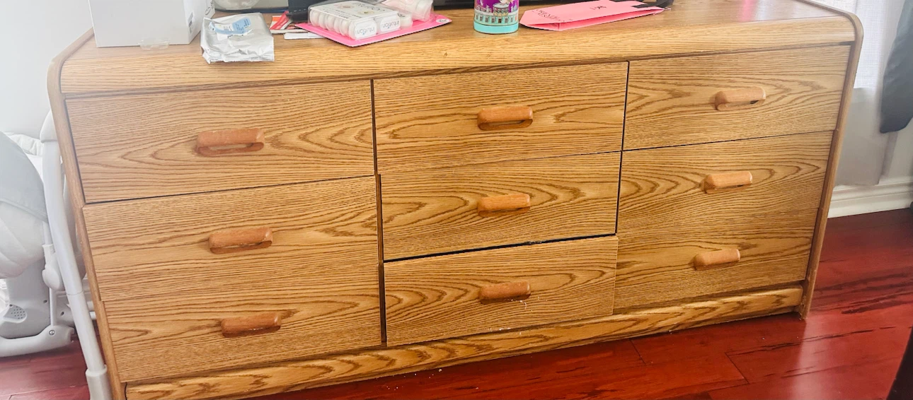 Oak Dresser with 9 Drawers - photo 4