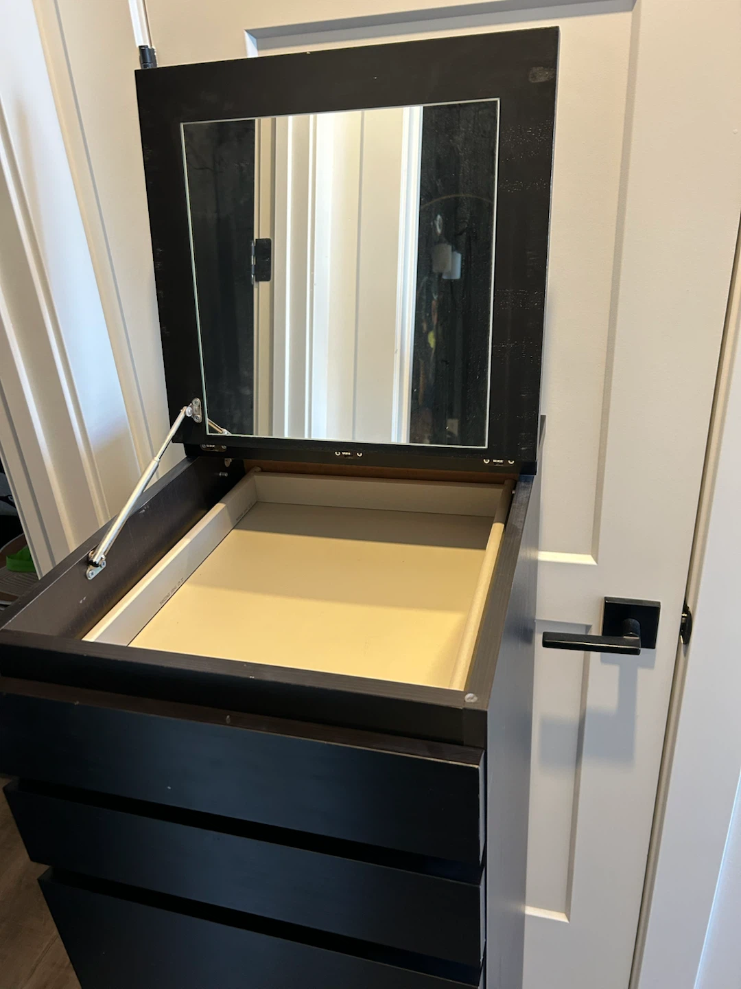 IKEA MALM dresser with mirror - photo 2
