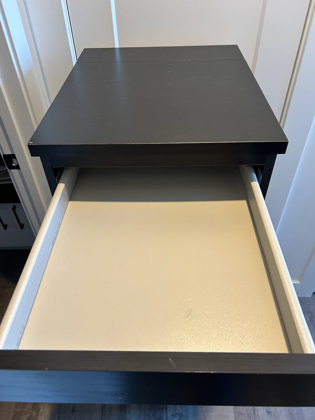 IKEA MALM dresser with mirror - photo 3