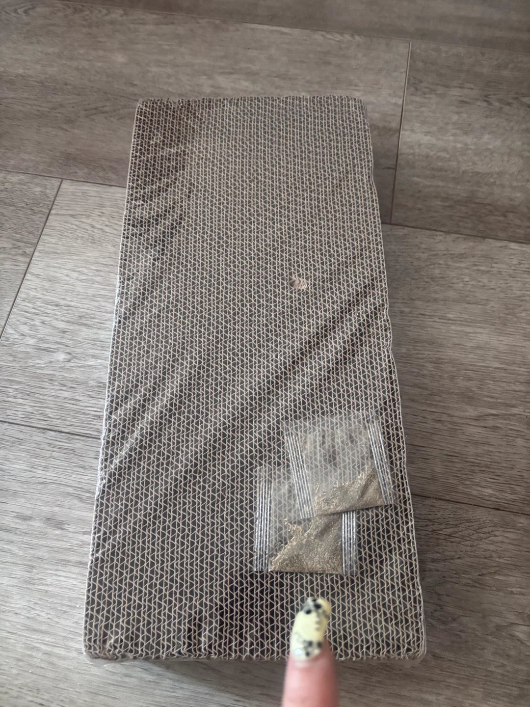 NEW SIDAZON Cat Scratching Boards – 2 Pack + Catnip – - photo 5