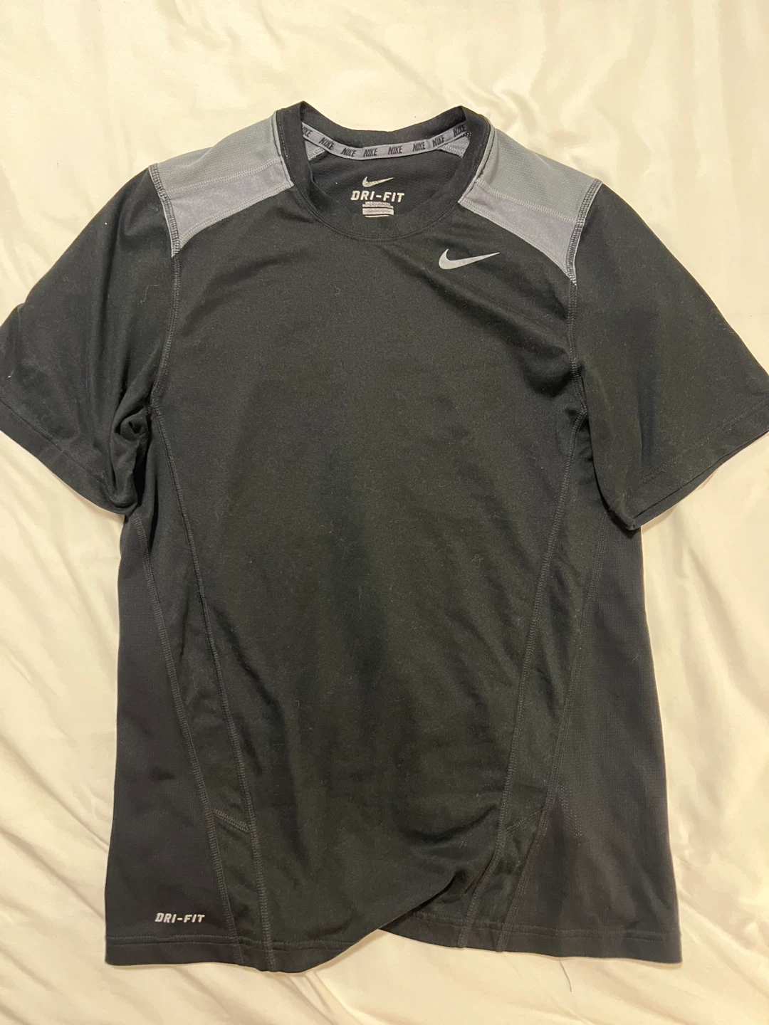 Nike Dri-FIT T-Shirt - Black/Grey - Size S