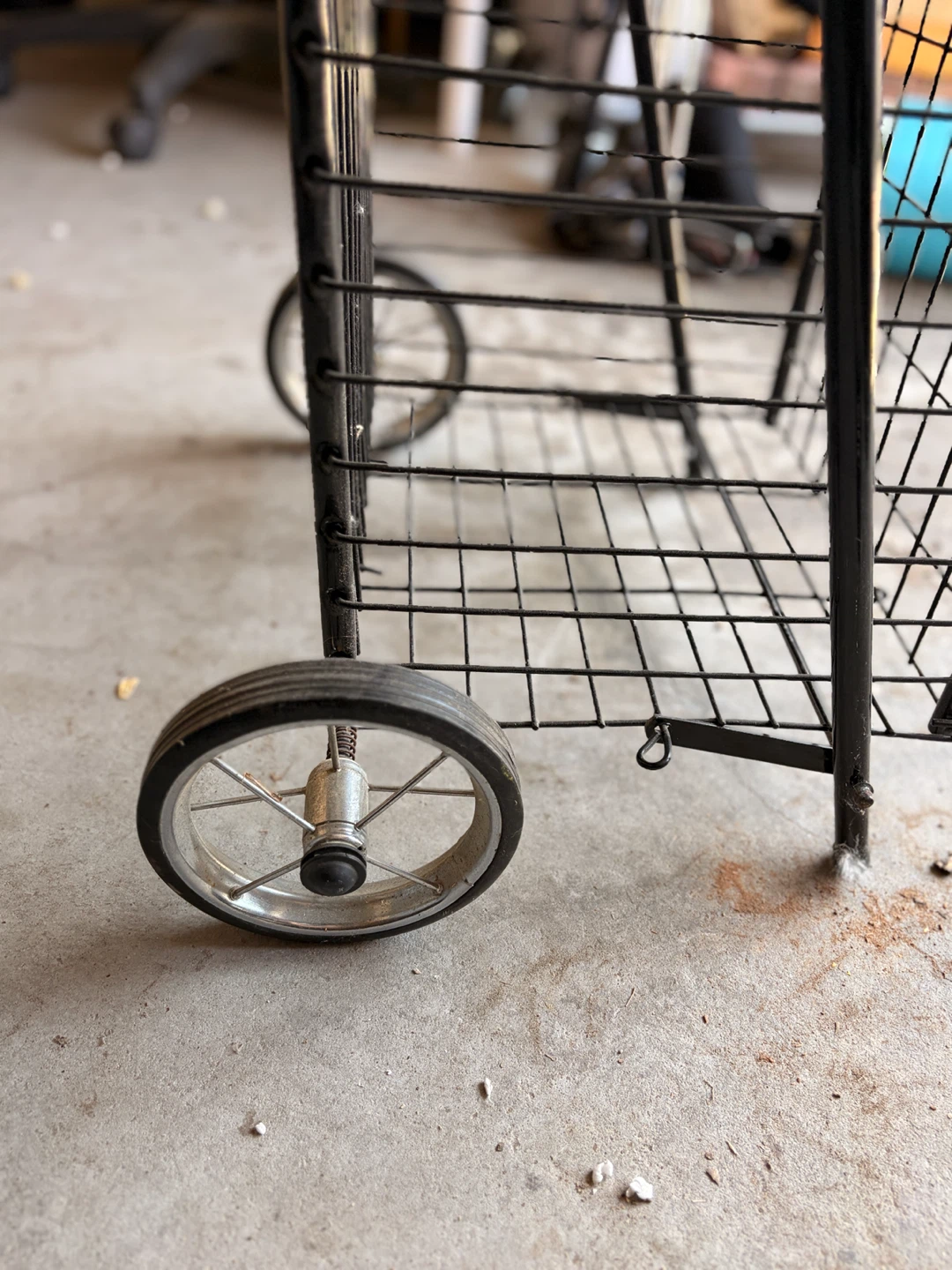 Black Metal Shopping Cart - photo 3