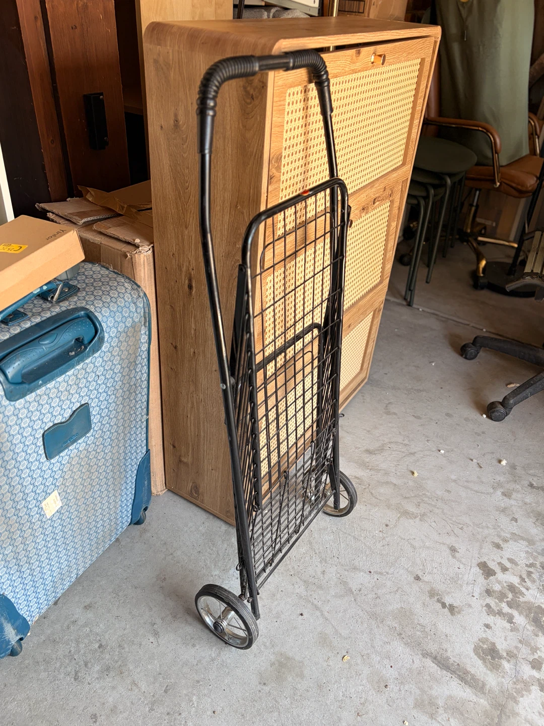 Black Metal Shopping Cart - photo 4