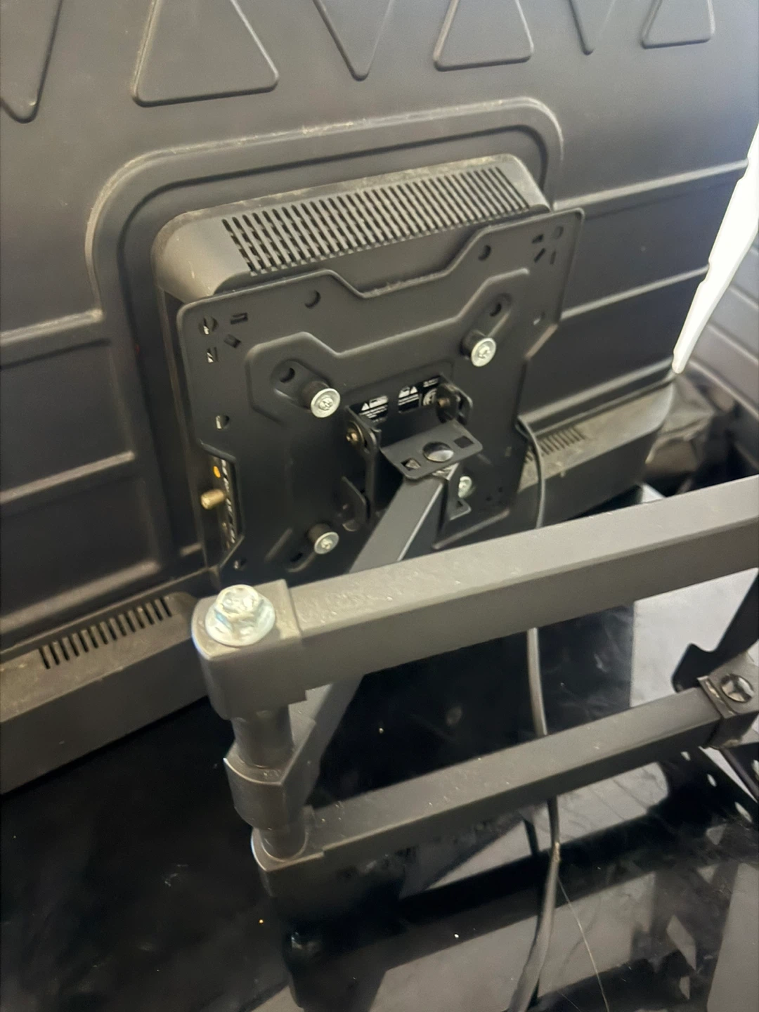 TCL Roku TV 32 - photo 4