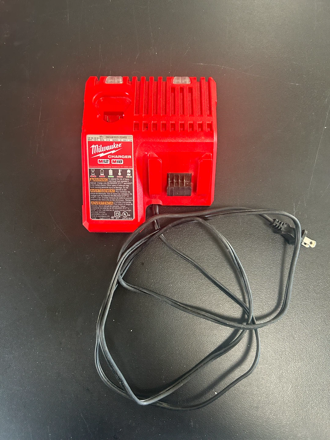Milwaukee M12 and M18 Battery Charger