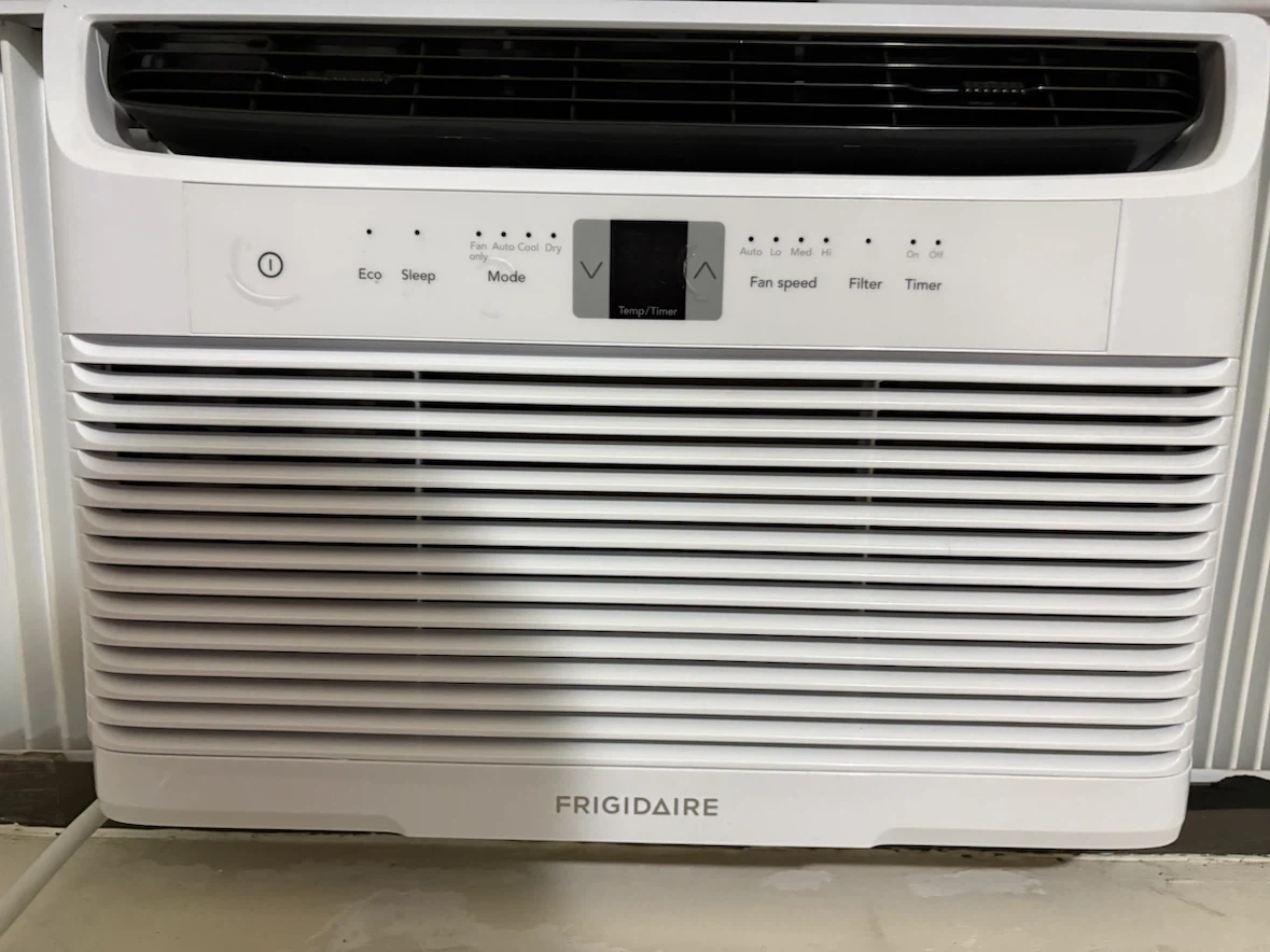 Frigidaire Window Air Conditioner 6000 BTU - photo 2