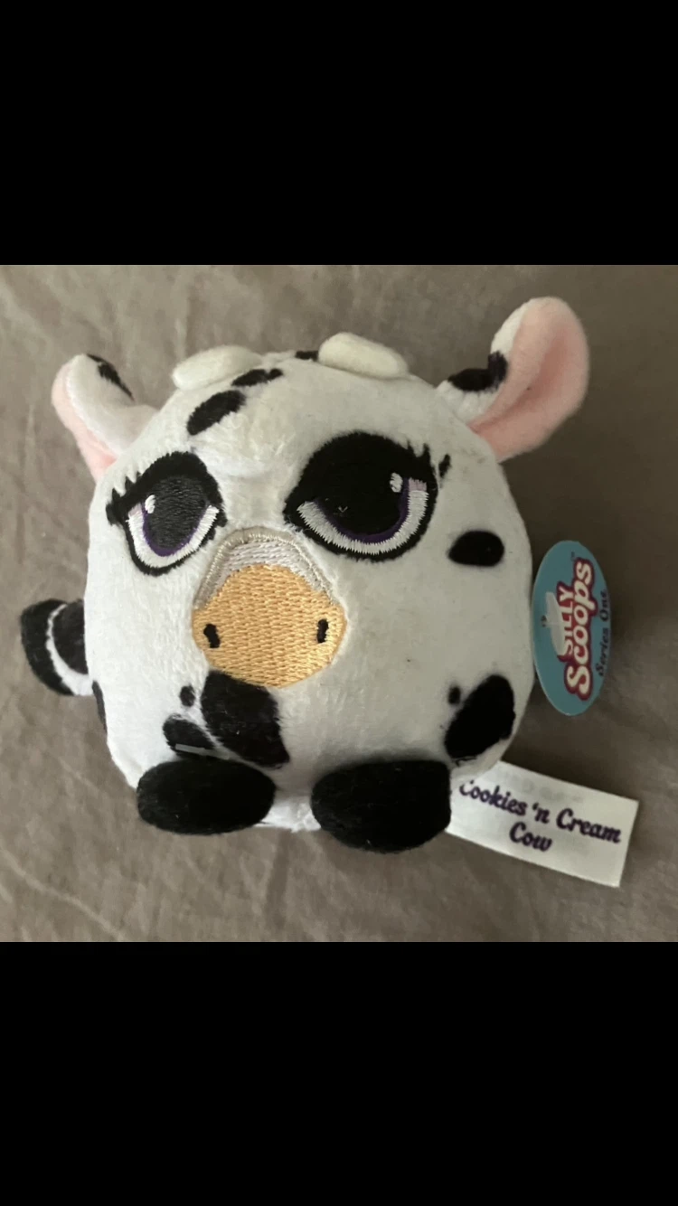 Silly Scoops Cookies 'n Cream Cow Plush Toy 🐄 🐮 ❤️ - photo 3