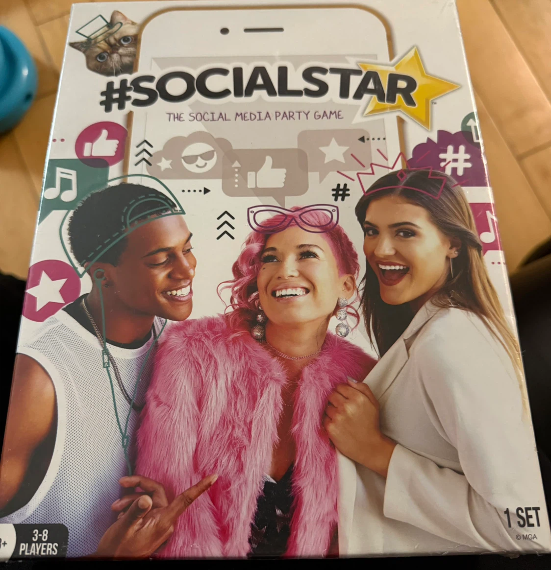#SocialStar The Social Media Party Game