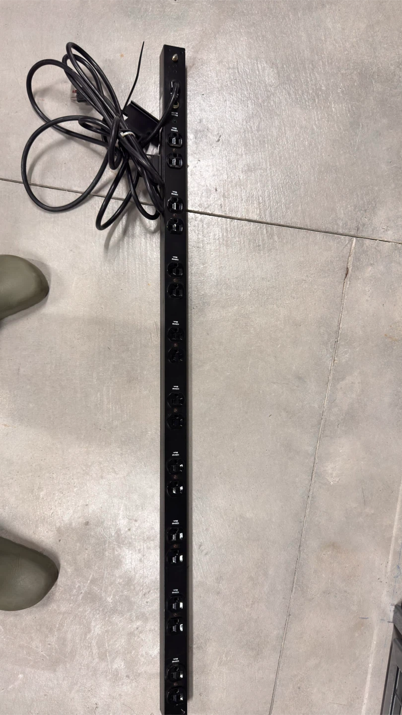 18 Outlet Black Power Strip PDU