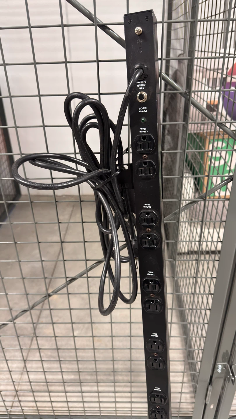 18 Outlet Black Power Strip PDU - photo 4