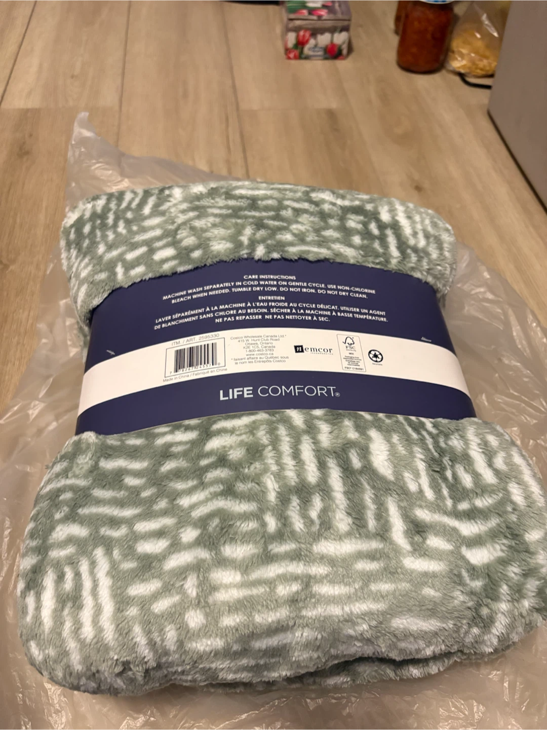 Life Comfort Plush Throw Blanket Green/White 60x70 In. - photo 2