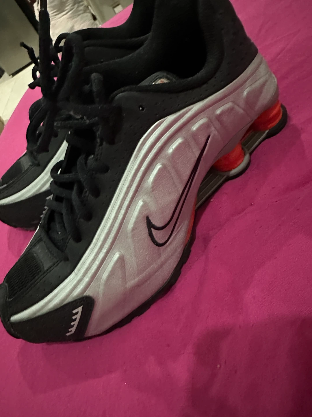 Nike Shox black & silver sneakers 7Y for kid - photo 2