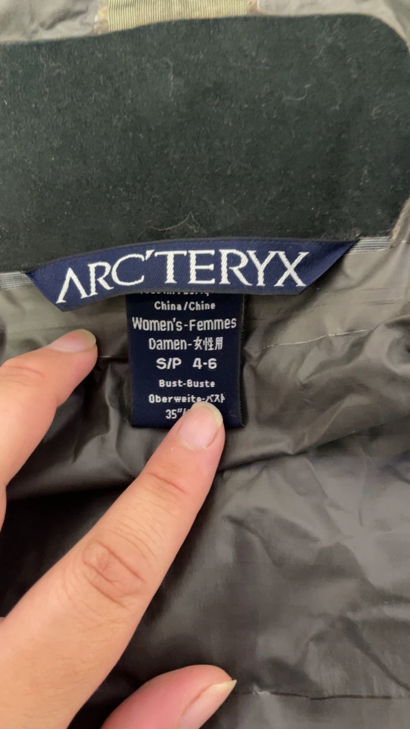 Arc'teryx Women's Red Waterproof Jacket - photo 4