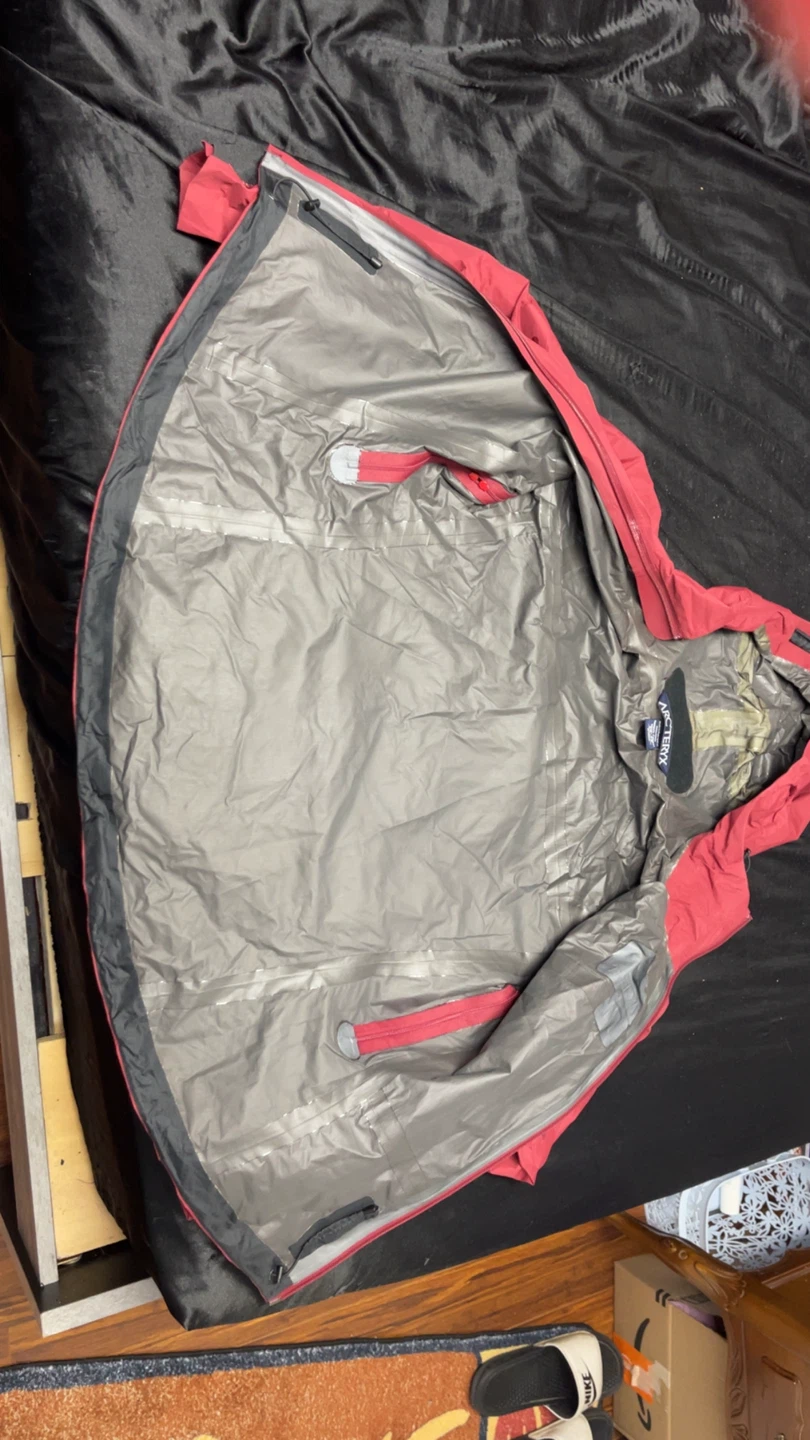 Arc'teryx Women's Red Waterproof Jacket - photo 5