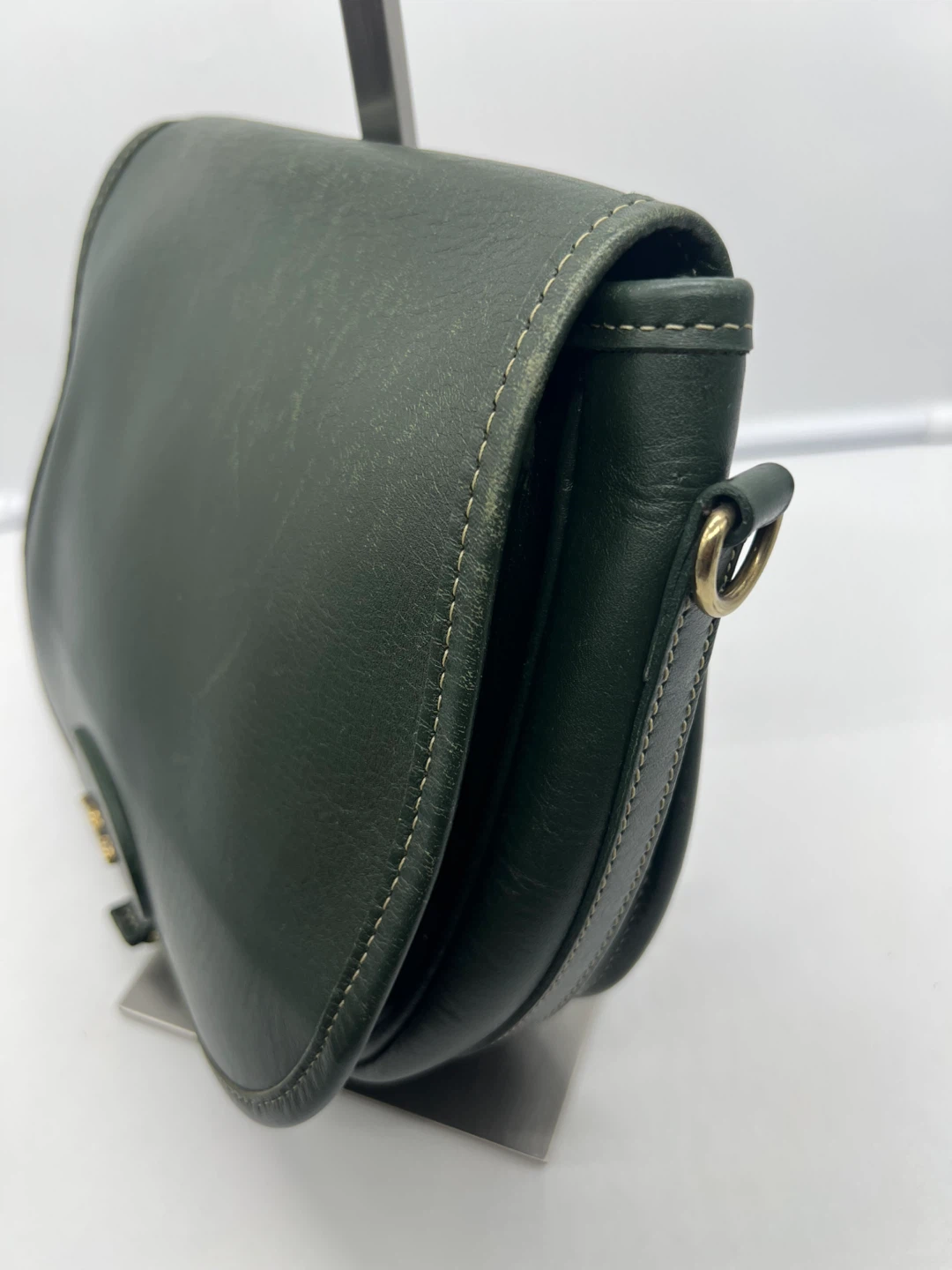 ROOTS VTG Y2K Forest Green Smooth Leather Saddle Crossbody Bag - photo 3