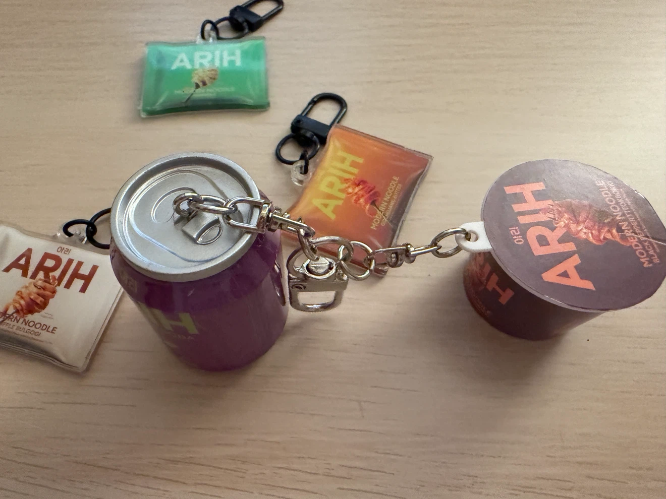 BTS ARIH Modern Noodle & Soda Keychains - photo 3