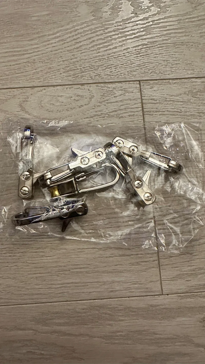 Set of 6 Silver Curtain Clips - photo 3