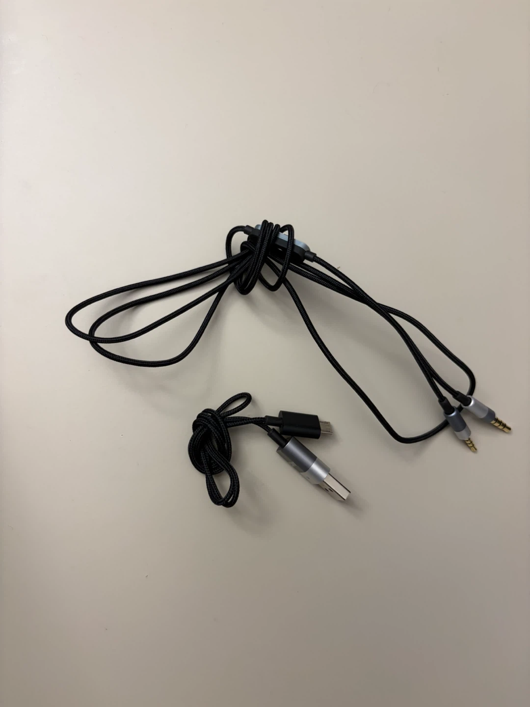 AKG N700NC WIRELESS Headphones with Case - photo 3