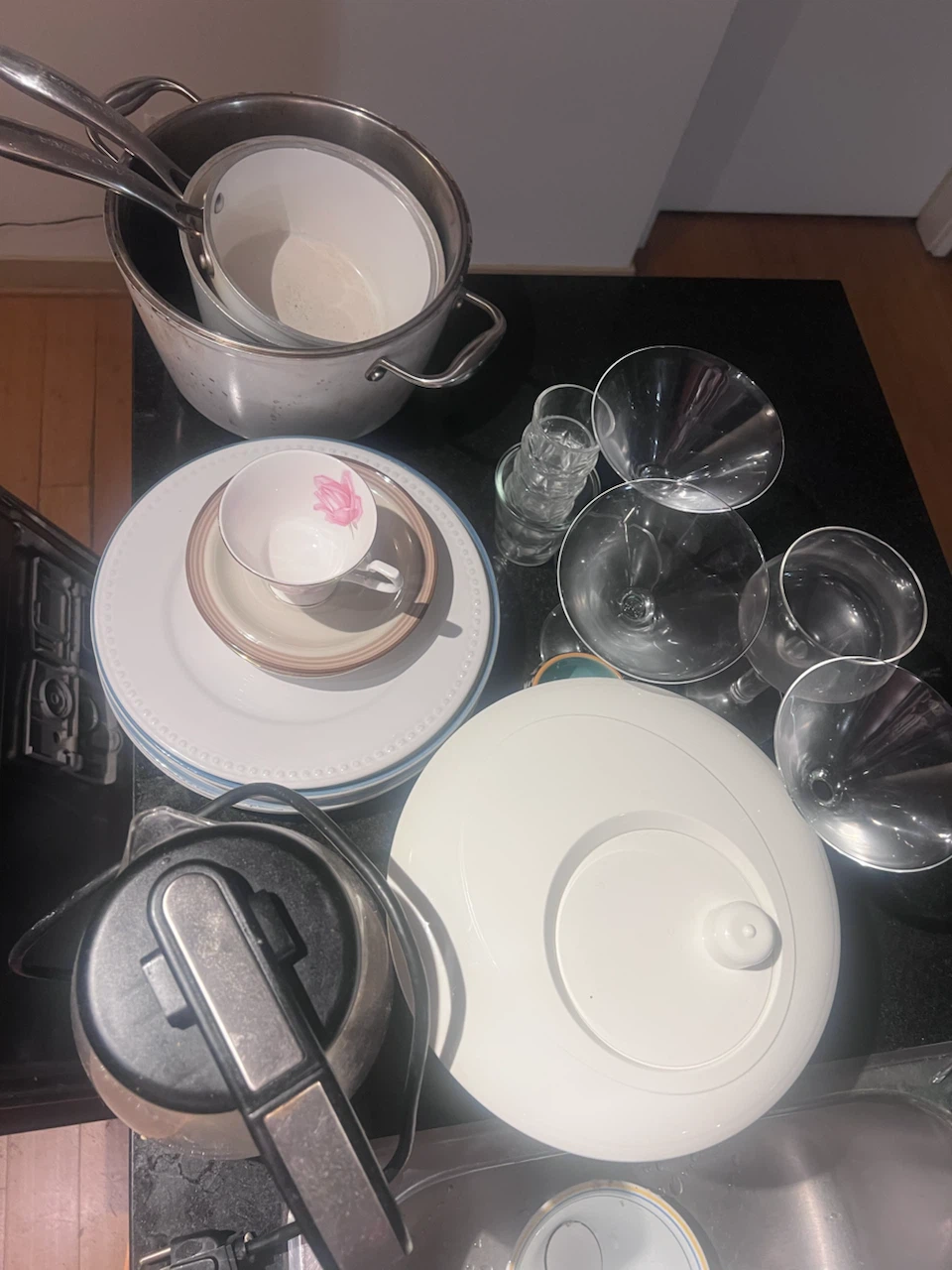 Assorted Kitchenware and Drinkware - photo 2