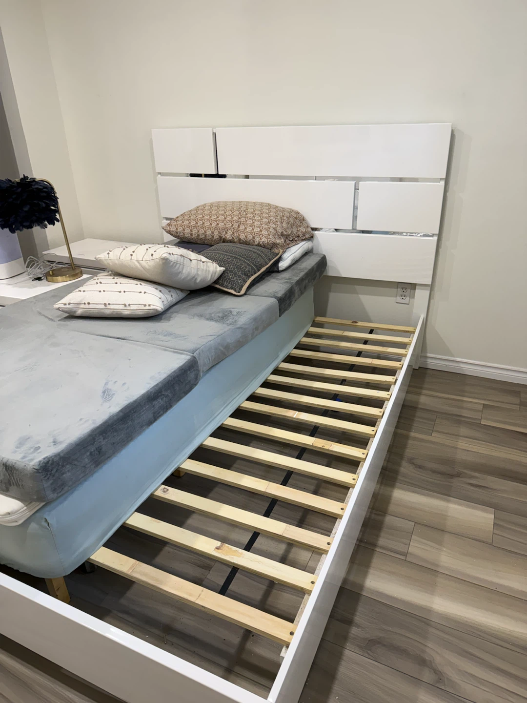 White queen Bedroom Set - photo 2