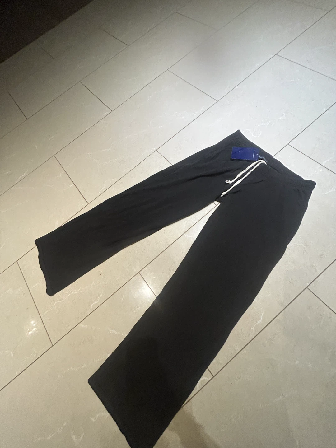 Brandy Melville Black Anastasia Sweatpants - photo 2
