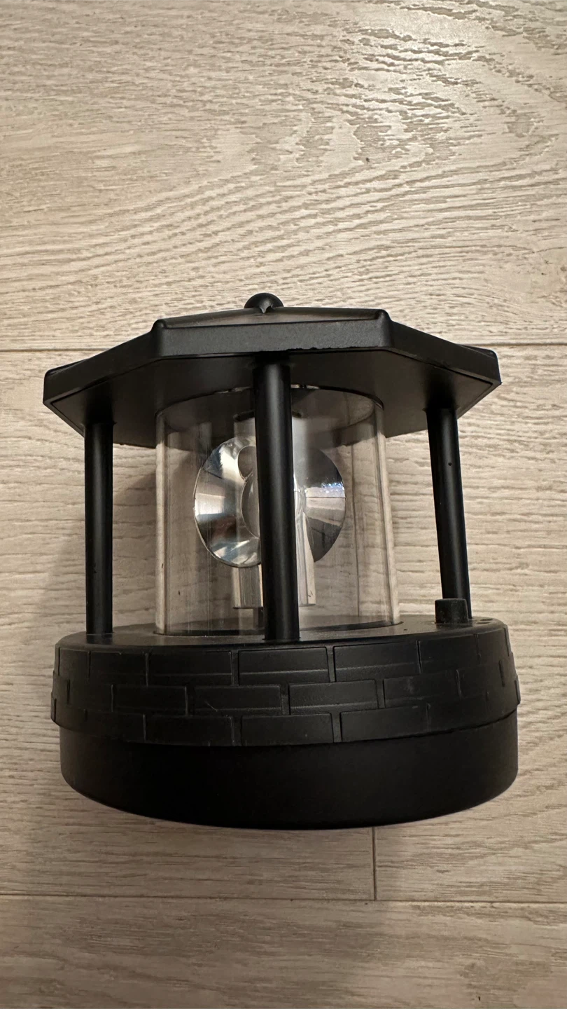 Solar powered led Rotating lighthouse light
