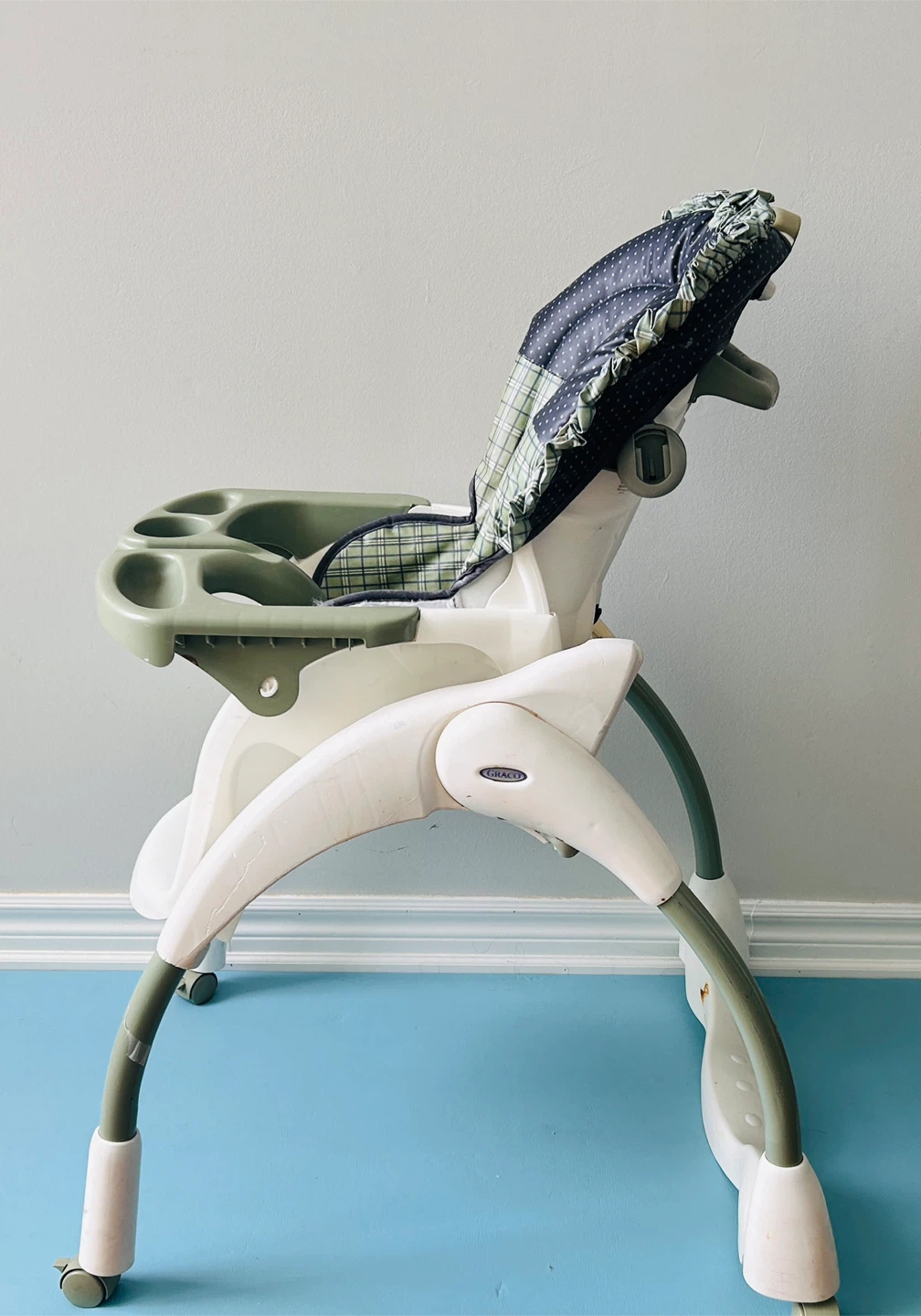 Graco Baby High Chair with Wheels & Removable Tray - photo 2