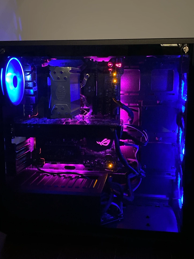 Custom Gaming PC with RGB Lighting + monitor + keyboard - photo 5