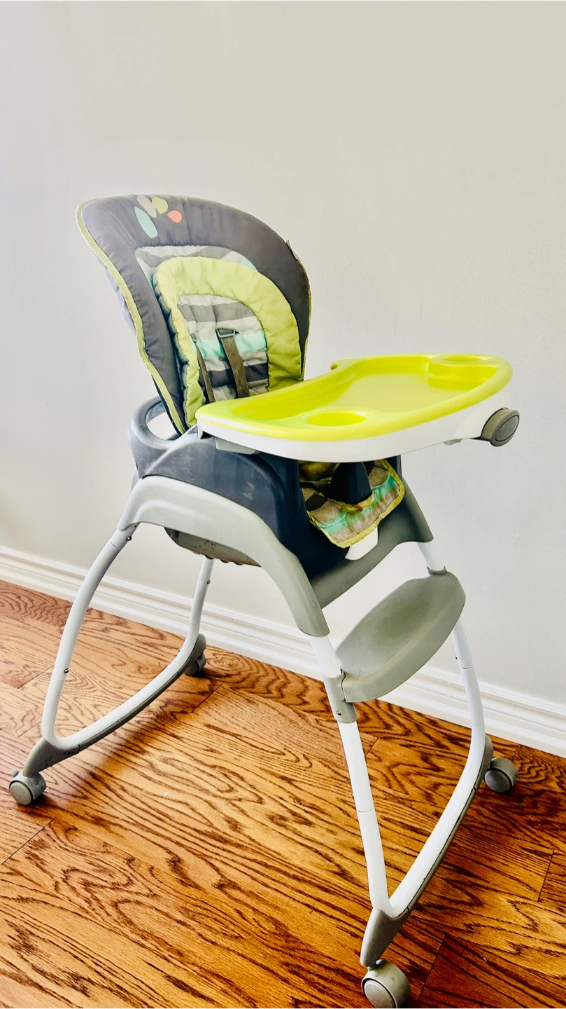 Ingenuity Baby High Chair with Removable Tray & Wheels - photo 3