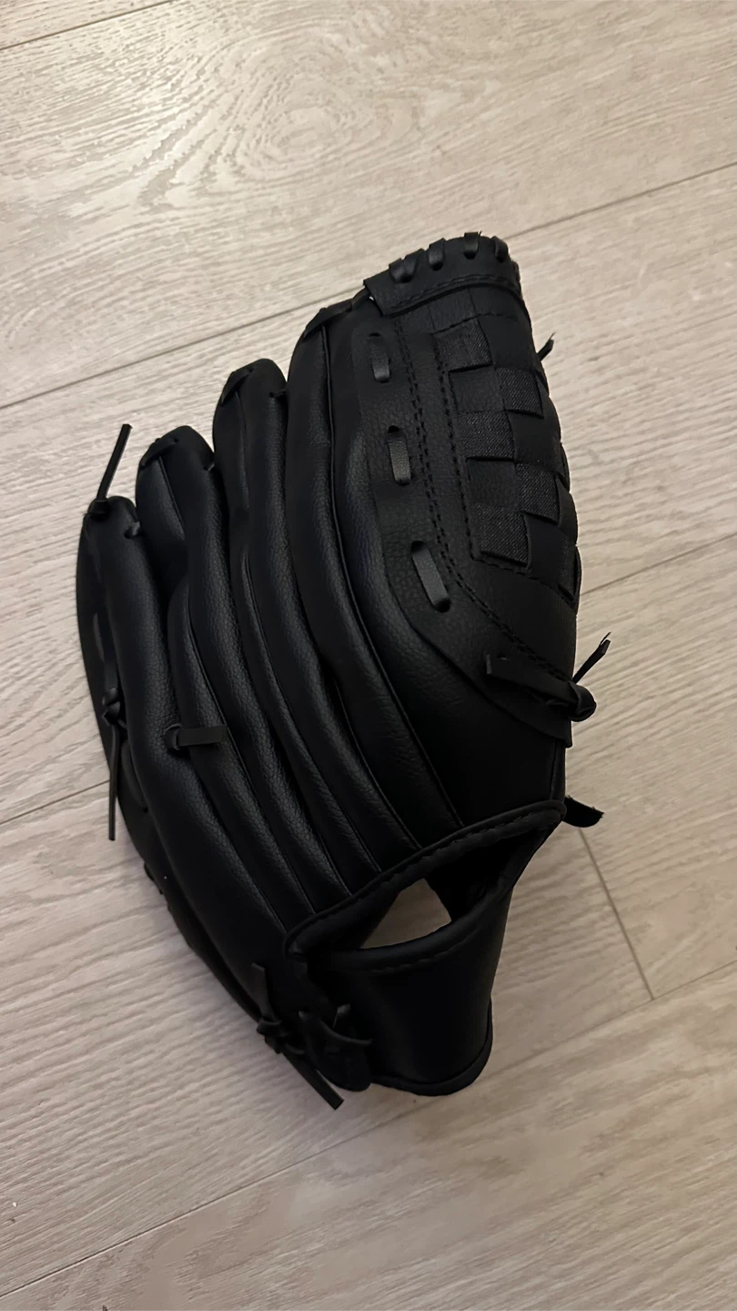 Black Baseball Glove - photo 4
