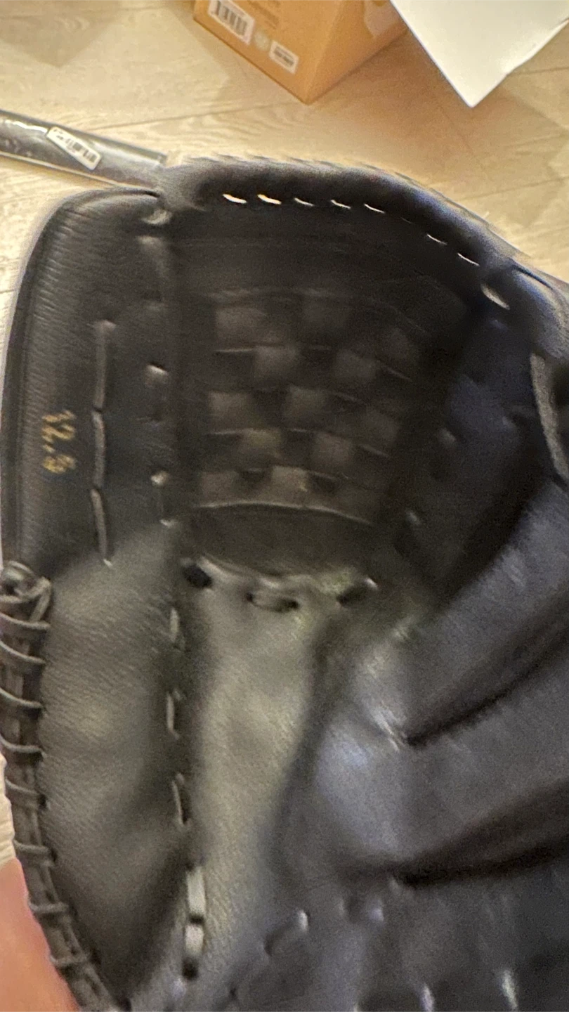 Black Baseball Glove - photo 5