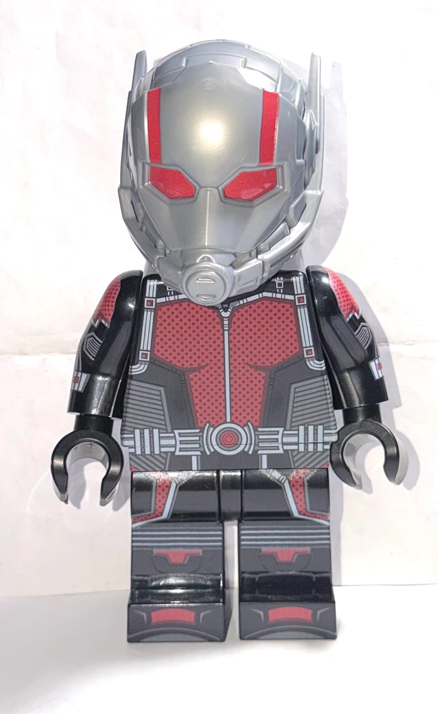 9 inch wasp mini fig. Ant man.  Giant man. Avengers customs - photo 2
