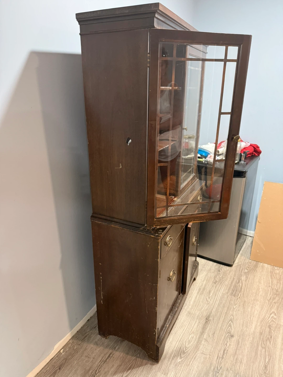 Vintage China Cabinet - photo 5