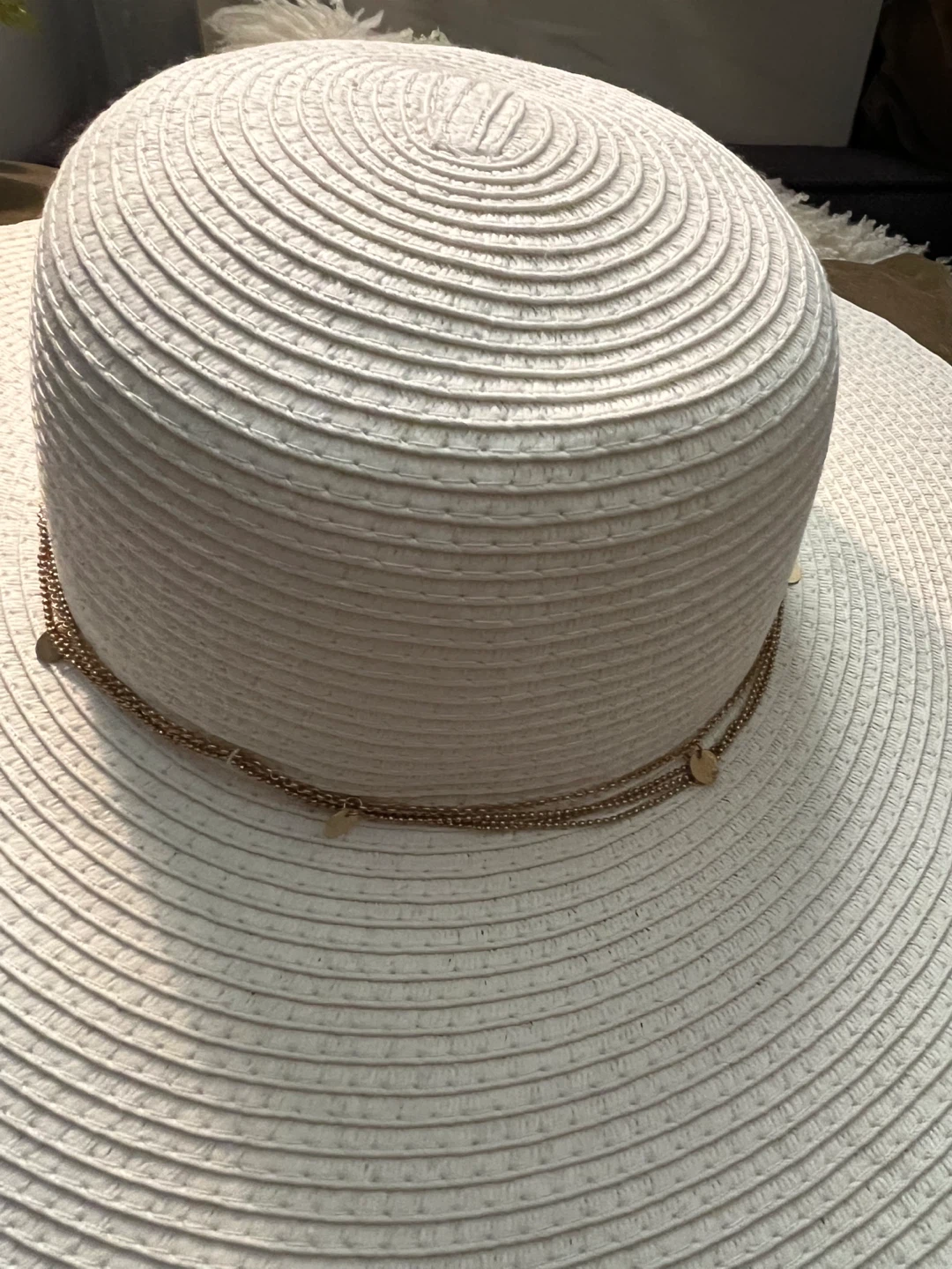 White Wide Brim Sun Hat with Gold Chain Detail - photo 5