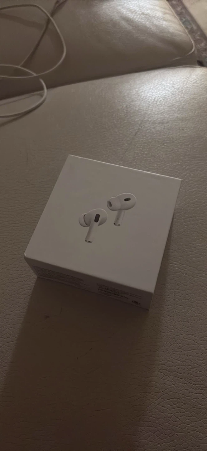 Apple AirPods Pro (2nd generation) with MagSafe Charging Case
