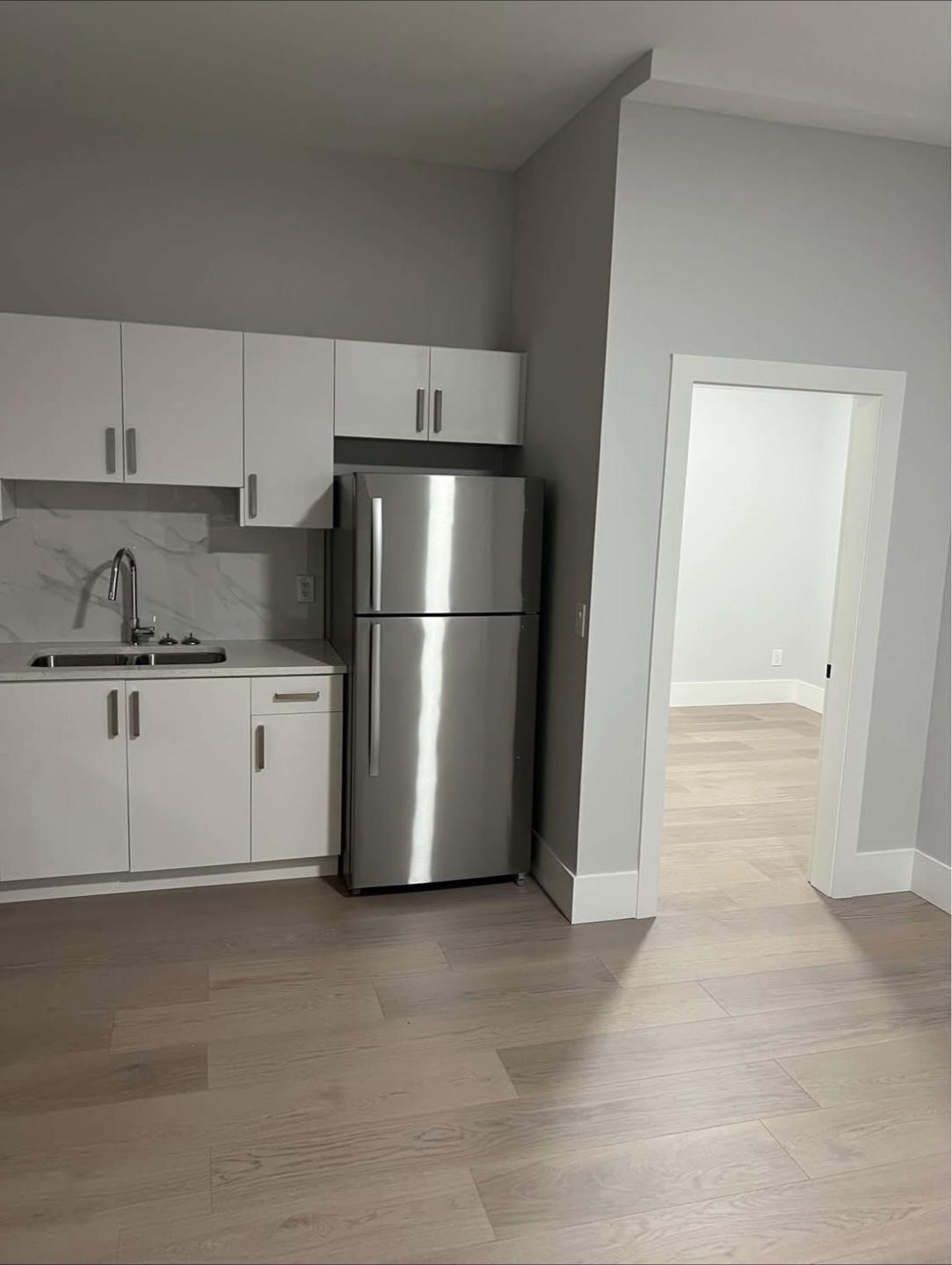 Basement for rent - photo 2