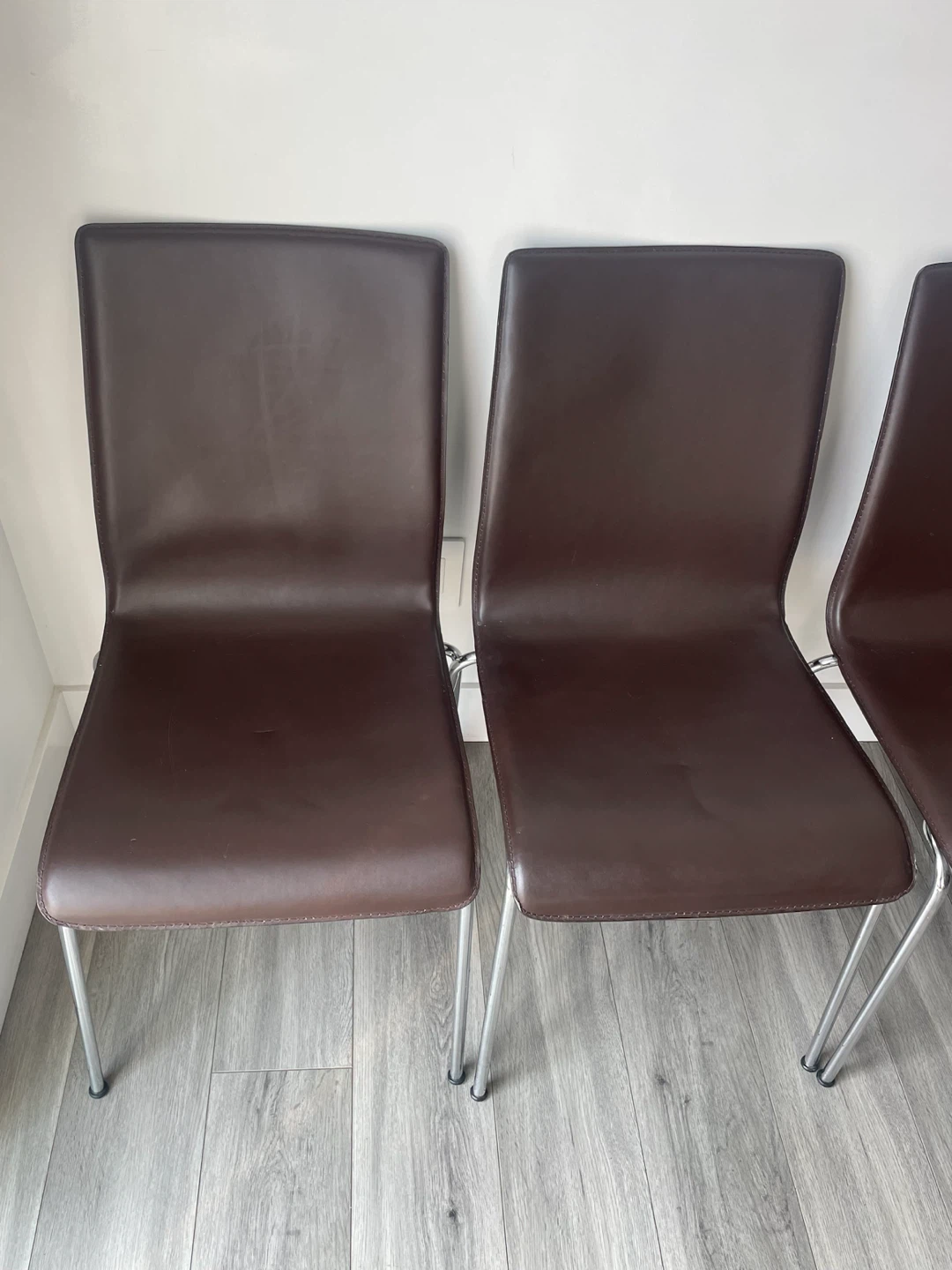 4 Leather Chairs - photo 2