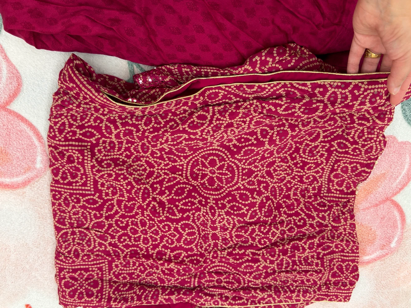 Pink Bandhani Print Kurti with Sequins and Dupatta - photo 5
