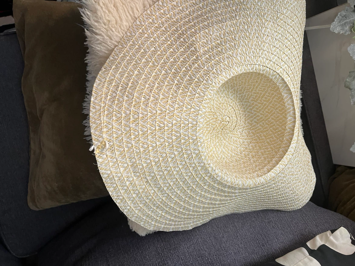 Oversized Extra Wide-Brim Woven Straw Sun Hat – 21.5" Diameter - photo 5