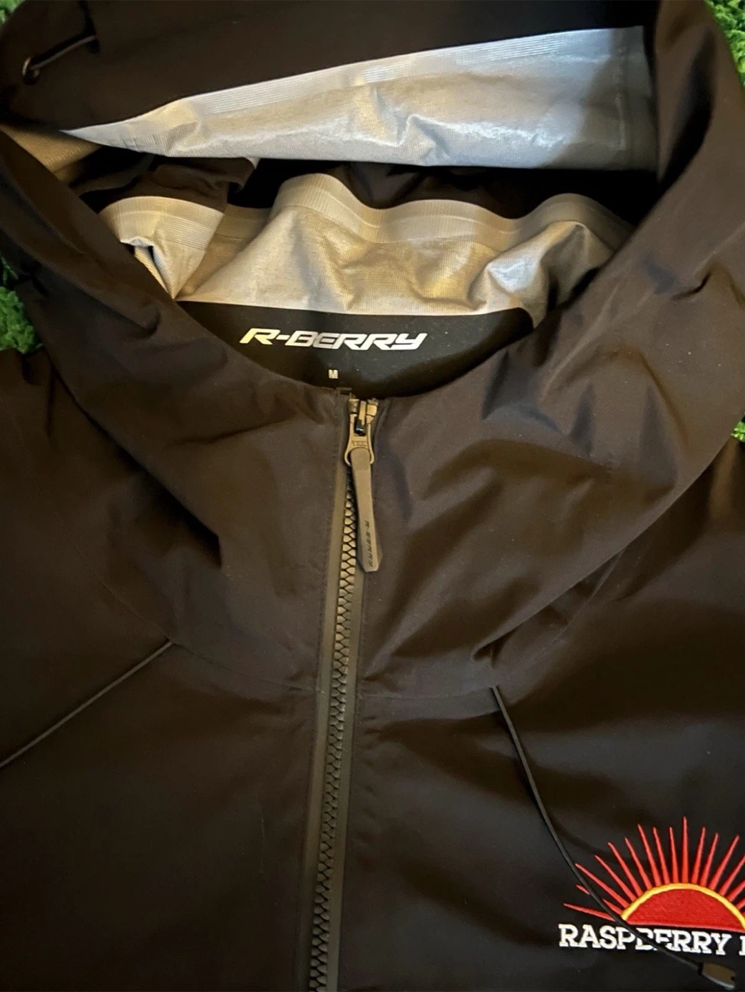Raspberry Hills windbreaker - photo 3