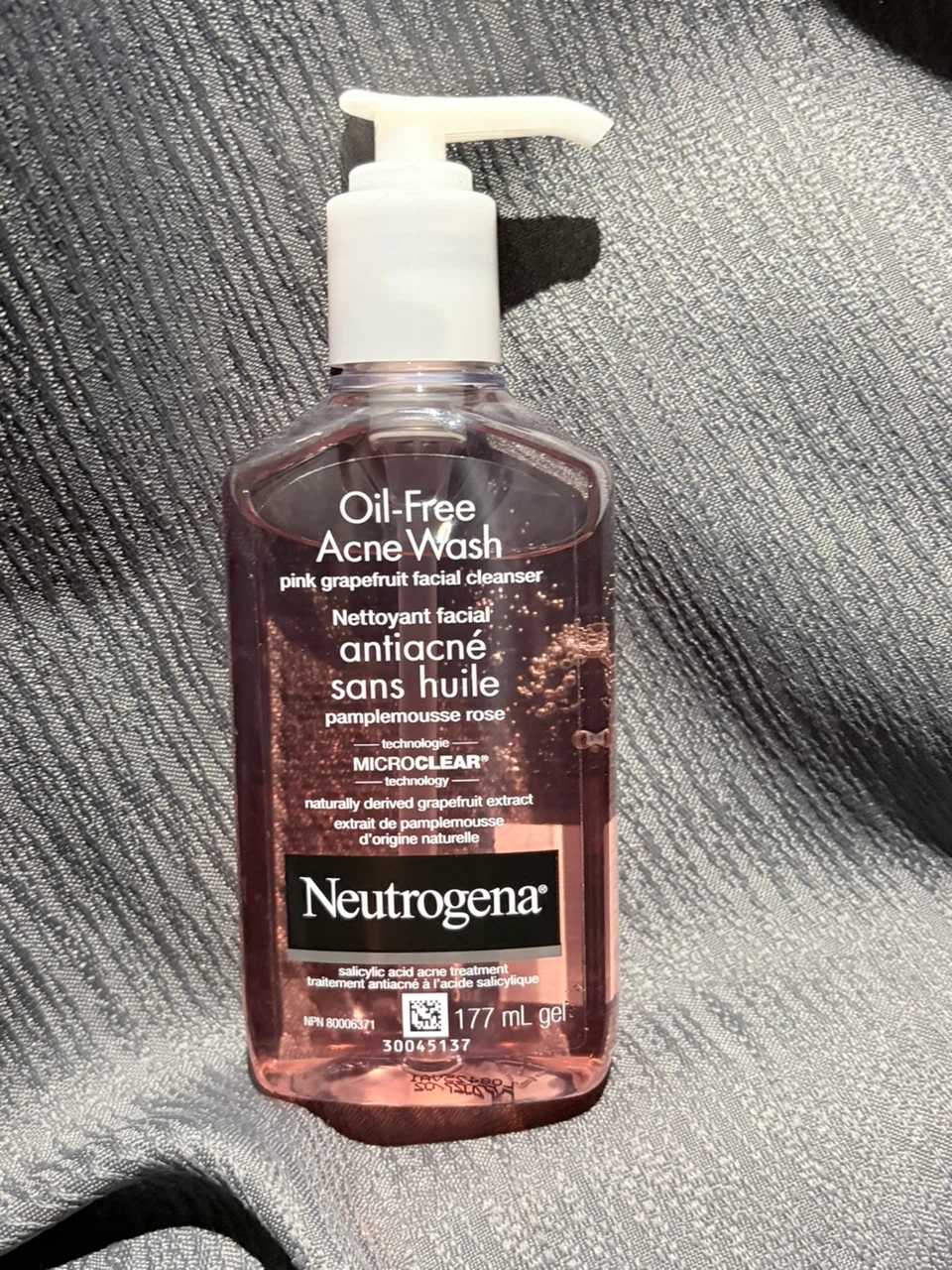 Neutrogena  Acne Wash Pink Grapefruit Facial Cleanser 177 mL