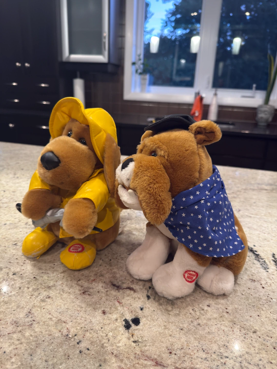 P.U.P.S. "Singing" Dog Plush Toy - photo 2