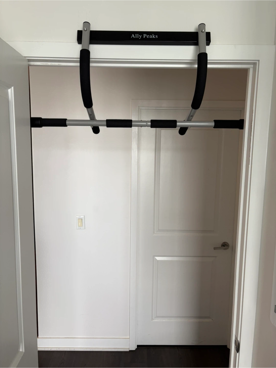 Doorway Pull Up Bar - photo 2