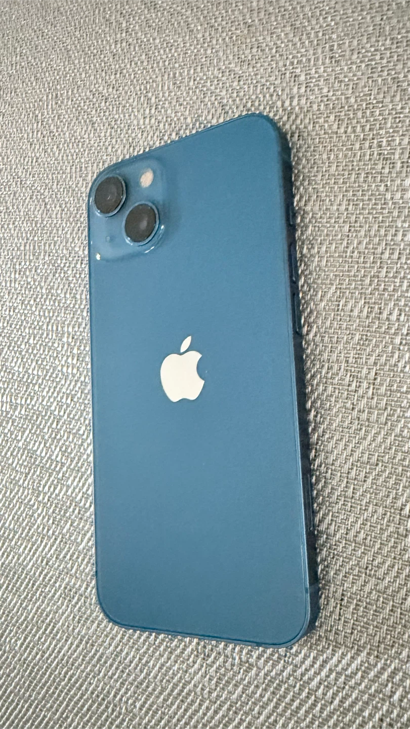 Apple iPhone 13 - photo 3