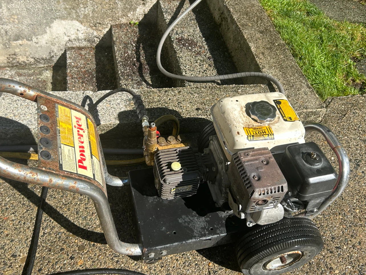PowerJet Pressure Washer with Honda GX160 Engine - photo 3