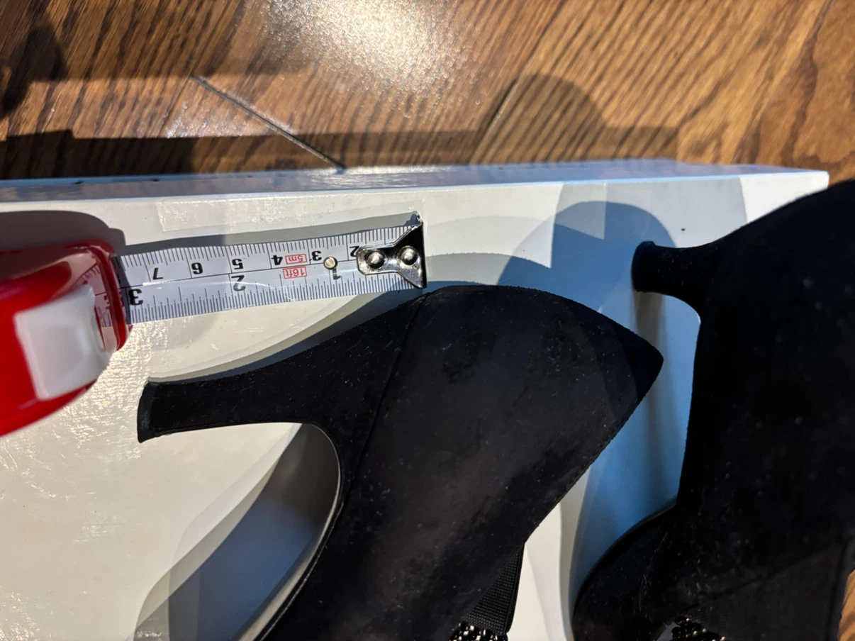 1990 Casadei 3 inch suede pumps black Italian size 38. - photo 2