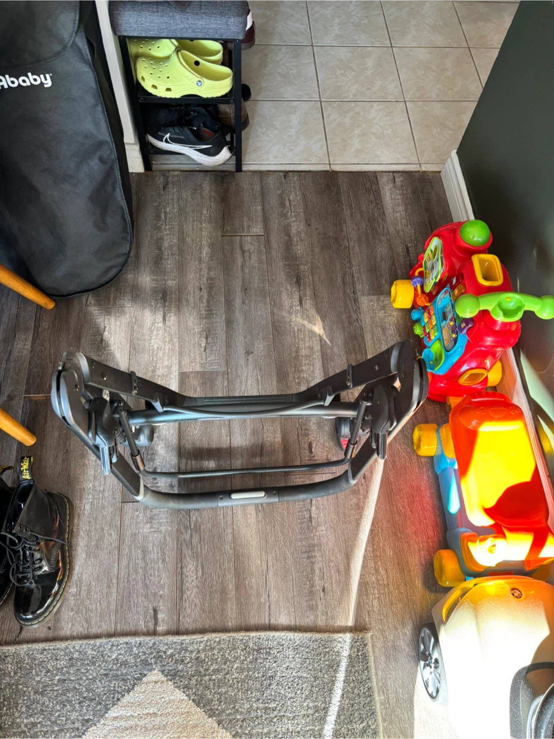 UPPAbaby Vista Stroller Frame. BRAKE BROKEN NEEDS FIX - photo 2